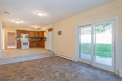 50 Kiwanis Dr, Wayne, NJ 07470 photo 9