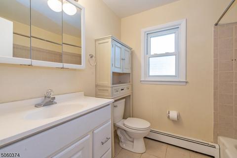 50 Kiwanis Dr, Wayne, NJ 07470 photo 18