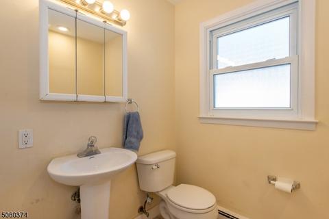 50 Kiwanis Dr, Wayne, NJ 07470 photo 11