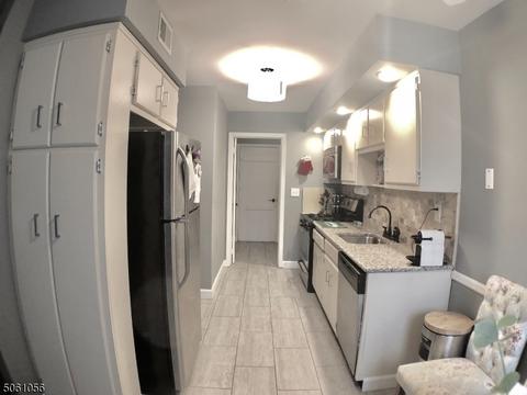 22 Trenton Ter, Wayne, NJ 07470 photo 5