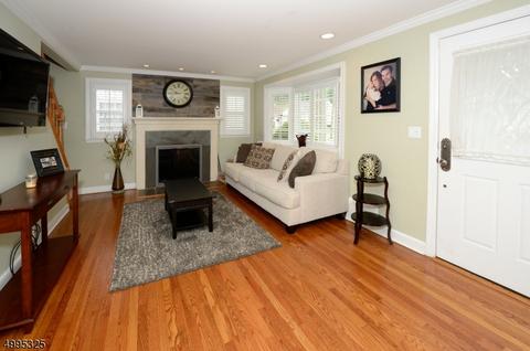36 Hillcrest Dr, Wayne, NJ 07470 photo 2