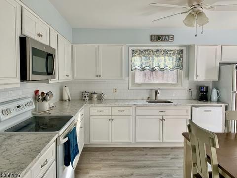 2 Catherine Ter, Byram Township, NJ 07821 photo 2