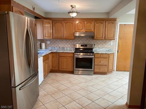 99 Maplewood Ave, Wayne, NJ 07470 photo 5