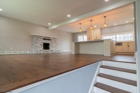 4 Circle Dr, Somerville, NJ 08876 photo 2