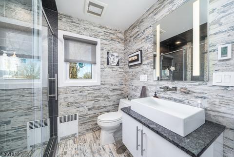 284 High St, Nutley, NJ 07110 photo 12