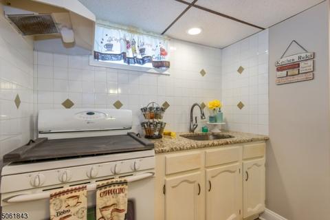 71 Spring St, Bloomfield, NJ 07003 photo 16