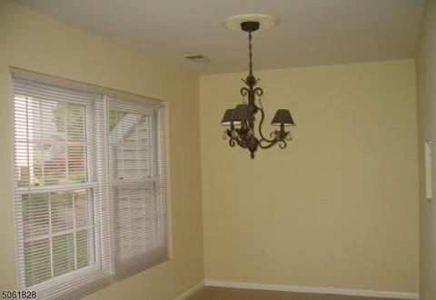 625 Sierra Dr, Hackettstown, NJ 07840 photo 3