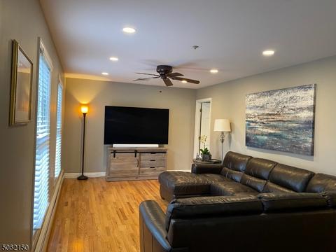 15 Jean Ter, Wayne, NJ 07470 photo 4