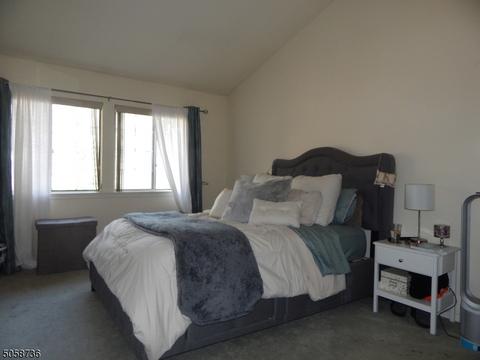 8 Pendleton Ct, Bedminster, NJ 07921 photo 4