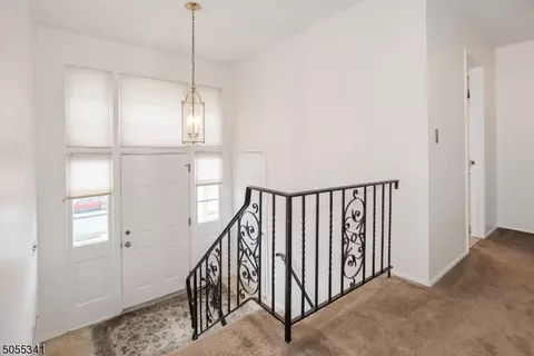 32 Ashburn Rd, Wayne, NJ 07470 photo 3