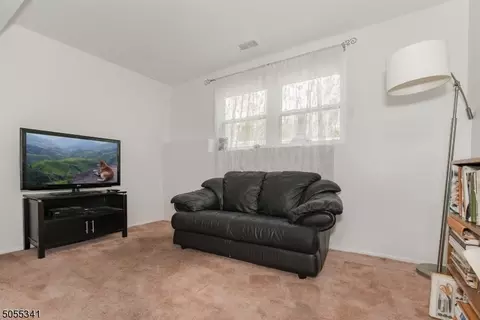 32 Ashburn Rd, Wayne, NJ 07470 photo 7