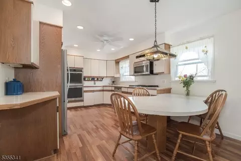 32 Ashburn Rd, Wayne, NJ 07470 photo 17