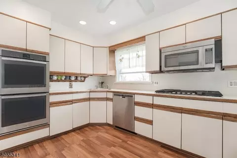 32 Ashburn Rd, Wayne, NJ 07470 photo 15