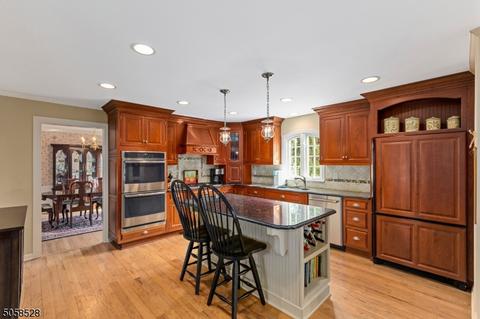 2 Deerfield Rd, Mendham, NJ 07945 photo 2