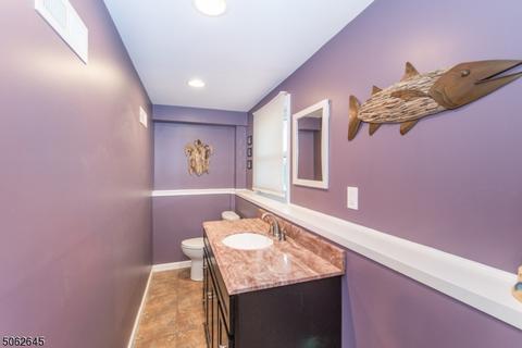 19 Burke Rd, Wayne, NJ 07470 photo 17
