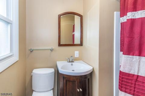 19 Burke Rd, Wayne, NJ 07470 photo 12