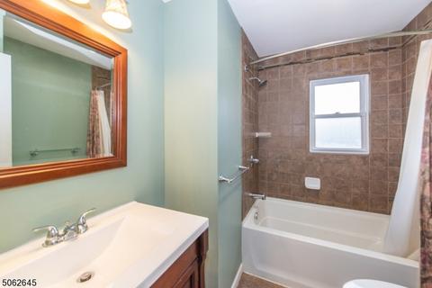 19 Burke Rd, Wayne, NJ 07470 photo 15