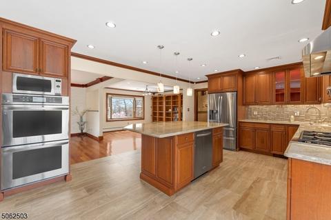 11 Chimney Ln, Wayne, NJ 07470 photo 6