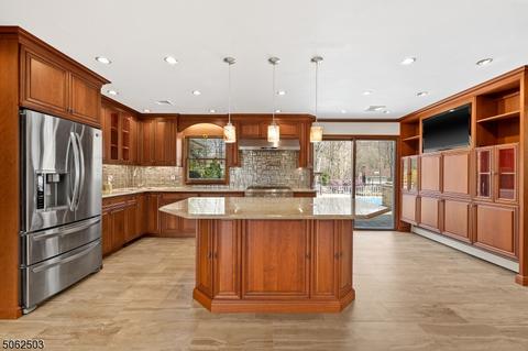 11 Chimney Ln, Wayne, NJ 07470 photo 8