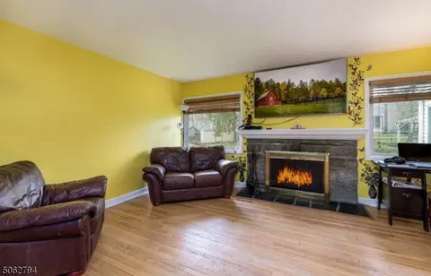 106 Willow Ave, North Plainfield, NJ 07060 photo 5