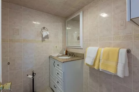 106 Willow Ave, North Plainfield, NJ 07060 photo 18