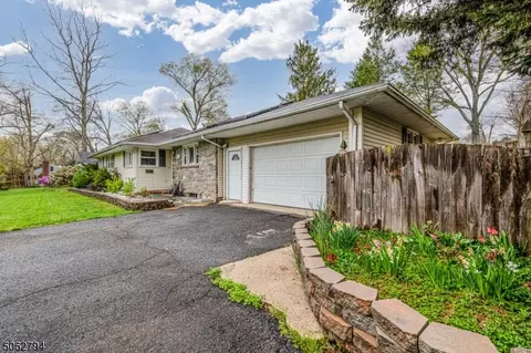 106 Willow Ave, North Plainfield, NJ 07060 photo 2
