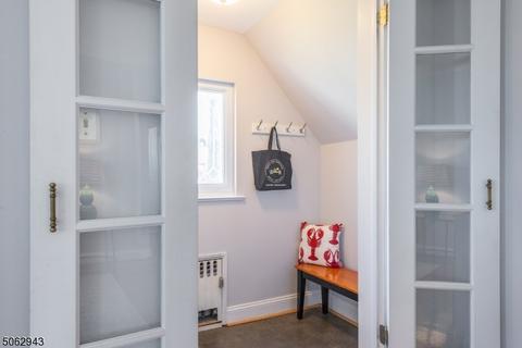 470 Kipp St, Teaneck, NJ 07666 photo 2
