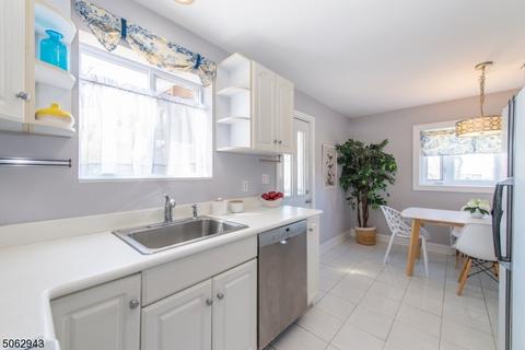 470 Kipp St, Teaneck, NJ 07666 photo 9