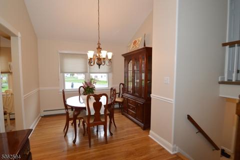 17 Edwin St, Dover, NJ 07801 photo 4