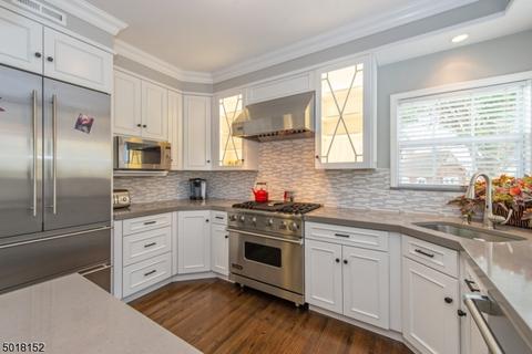438 Herrick Dr, Dover, NJ 07801 photo 4