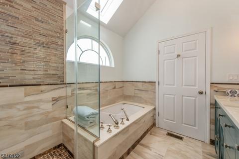 438 Herrick Dr, Dover, NJ 07801 photo 13