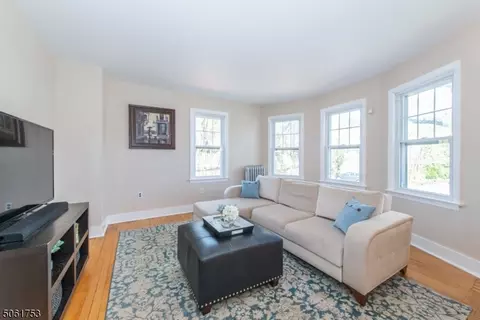 1 Dodd St, Montclair, NJ 07042 photo 2