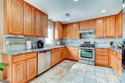 34 Struble Ln, Dover, NJ 07801 photo 9