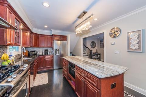 67 Magnolia Pl, Wayne, NJ 07470 photo 3