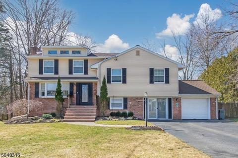 67 Magnolia Pl, Wayne, NJ 07470 photo 1