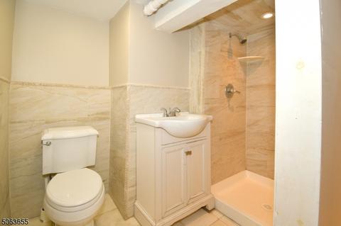 9 Maple Pl, Newark, NJ 07112 photo 18