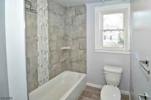 9 Maple Pl, Newark, NJ 07112 photo 15