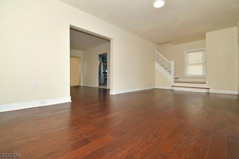 9 Maple Pl, Newark, NJ 07112 photo 9
