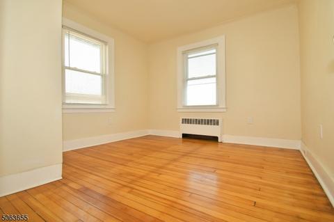 9 Maple Pl, Newark, NJ 07112 photo 13