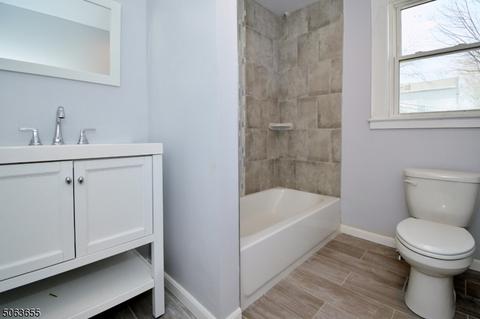 9 Maple Pl, Newark, NJ 07112 photo 16