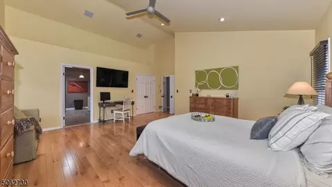 8 Gates Pl, Wayne, NJ 07470 photo 17