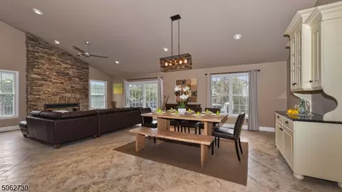 8 Gates Pl, Wayne, NJ 07470 photo 6