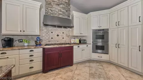 8 Gates Pl, Wayne, NJ 07470 photo 8