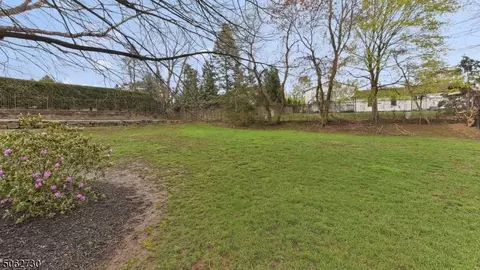 8 Gates Pl, Wayne, NJ 07470 photo 24