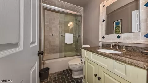 8 Gates Pl, Wayne, NJ 07470 photo 21