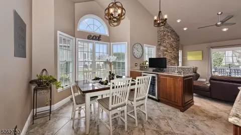 8 Gates Pl, Wayne, NJ 07470 photo 11