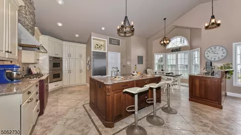 8 Gates Pl, Wayne, NJ 07470 photo 10