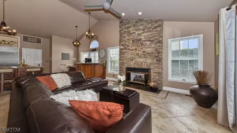 8 Gates Pl, Wayne, NJ 07470 photo 14
