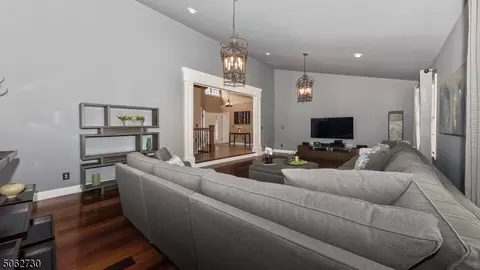 8 Gates Pl, Wayne, NJ 07470 photo 5