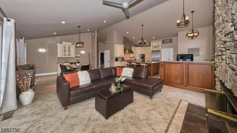8 Gates Pl, Wayne, NJ 07470 photo 12
